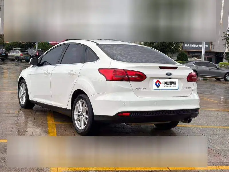 Fox 2015 EcoBoost 180 Automatic Elite Sedan — 4