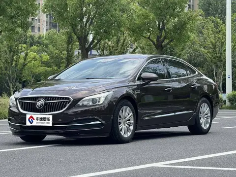 LaCrosse 2016 20T Leading Model