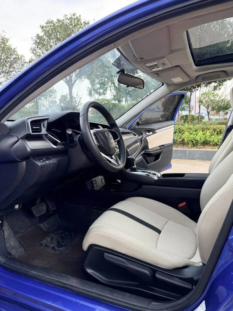 Civic 2016 220TURBO CVT Deluxe Edition — 9