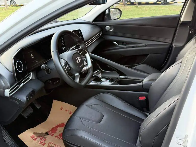Elantra 2023 1.5L CVT GLX Elite Edition — 8