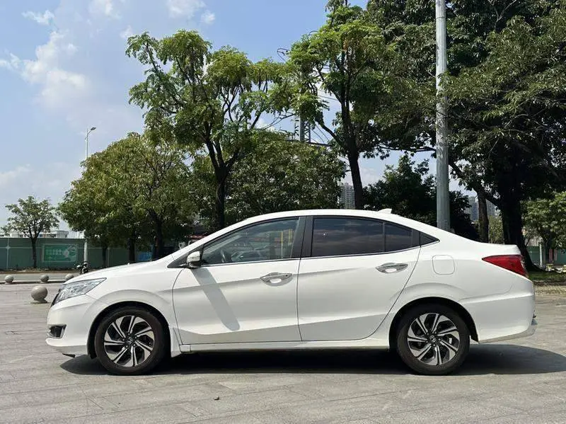 Lingpai 2016 1.8L CVT Comfort Edition — 4
