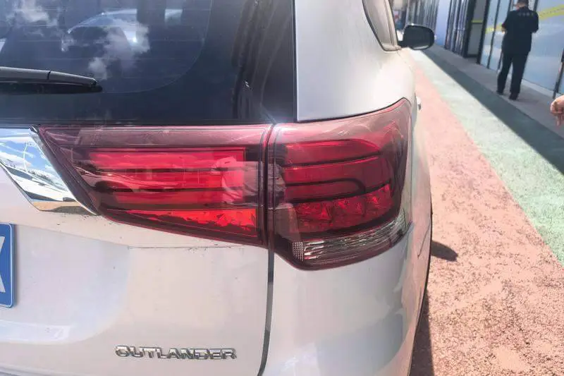 Outlander 2018 2.0L 2WD Jiale Edition 7 Seaters — 6