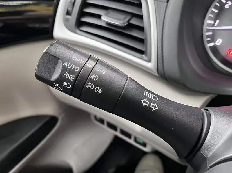 Sylphy 2018 1.6XV CVT Premium Edition — 9
