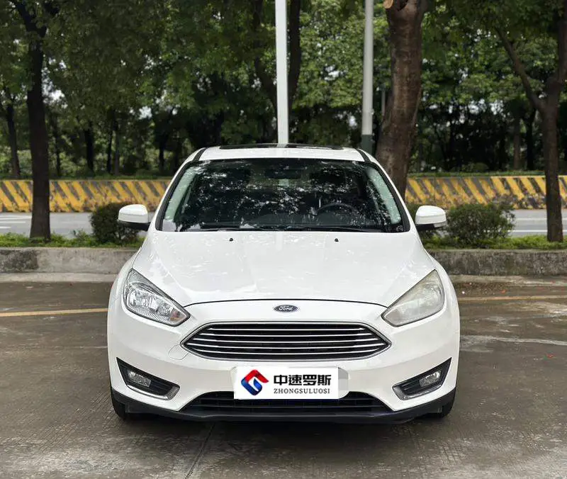 Fox 2017 Sedan 1.6L Automatic Fashion Smart Edition — 2