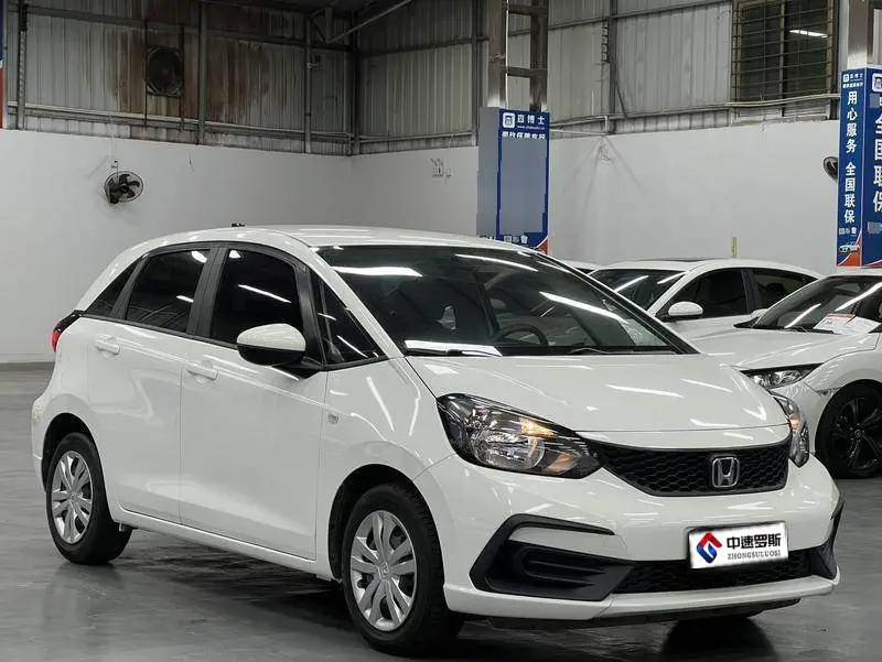 Fit 2021 1.5L CVT Trendy Edition — 3