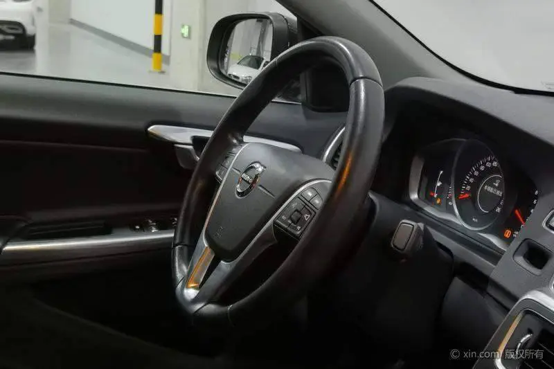 Volvo S60 2018 S60L T3 Smart Progressive Edition — 17