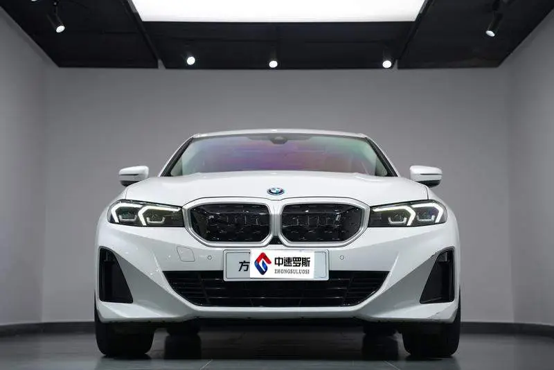 BMW i3 2022 eDrive 35 L — 11