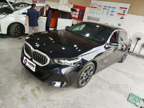 BMW 5 Series 2026 525Li M Sport Package