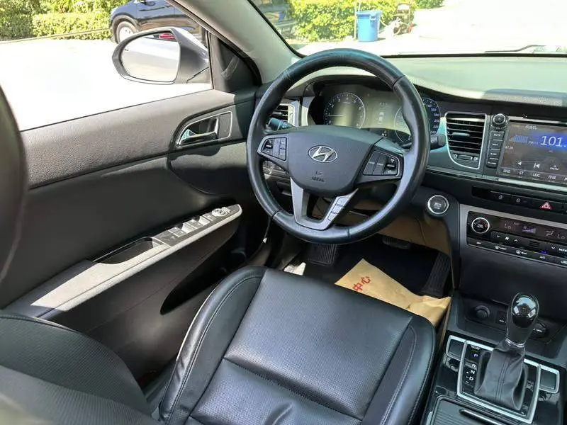 Name map 2014 1.8L Automatic Premium DLX — 11