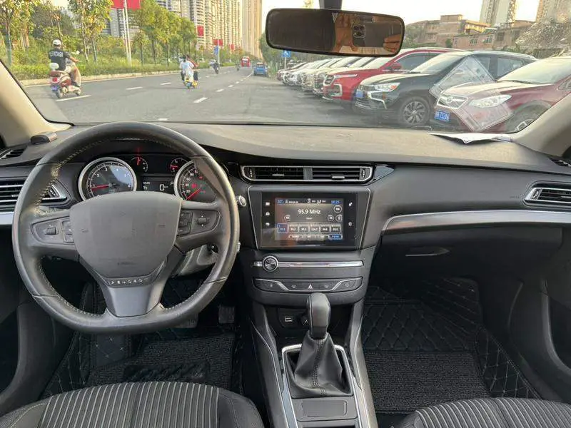Peugeot 408 2015 1.2T Automatic Luxury Edition — 11