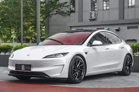Model 3 2024 High-Performance All-Wheel Drive