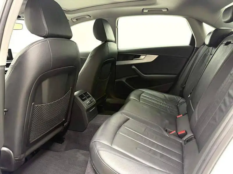 Audi A4L 2019 40 TFSI Fashion National VI — 11