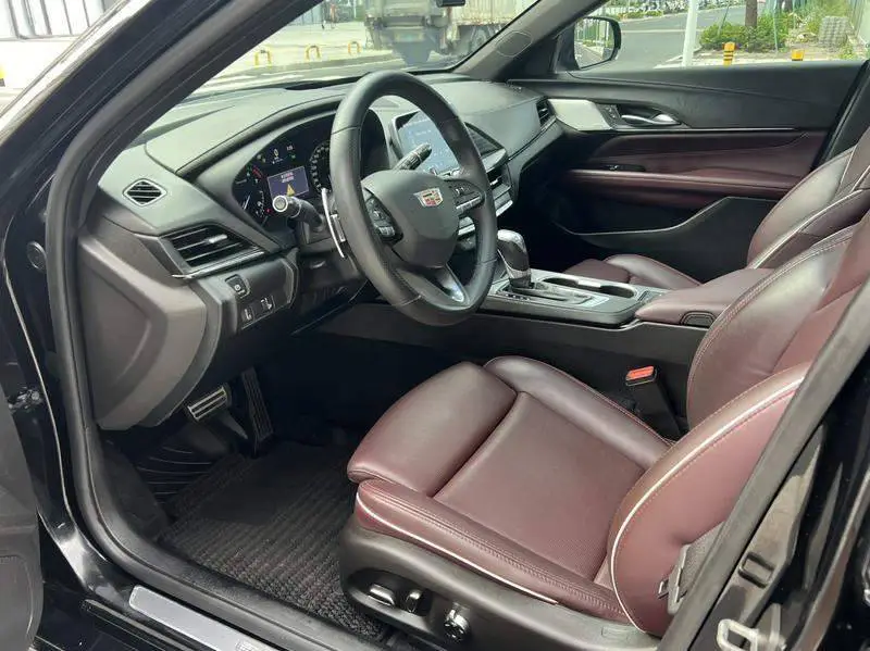 Cadillac CT4 2022 28T Premium — 13