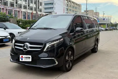 Mercedes-Benz V-Class 2022 V 260 L Long Wheelbase Premium Edition
