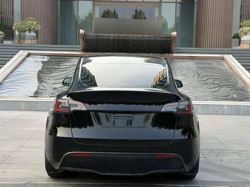 Model Y 2022 facelifted rear-wheel drive version — 5