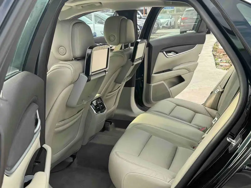 Cadillac XTS 2015 28T Comfort Type — 13
