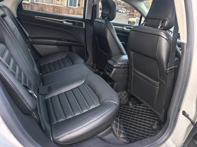 Mondeo 2013 2.0L GTDi200 Luxury Model — 19