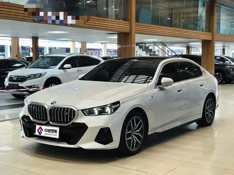 BMW i5 2024 eDrive 35L Luxury Package