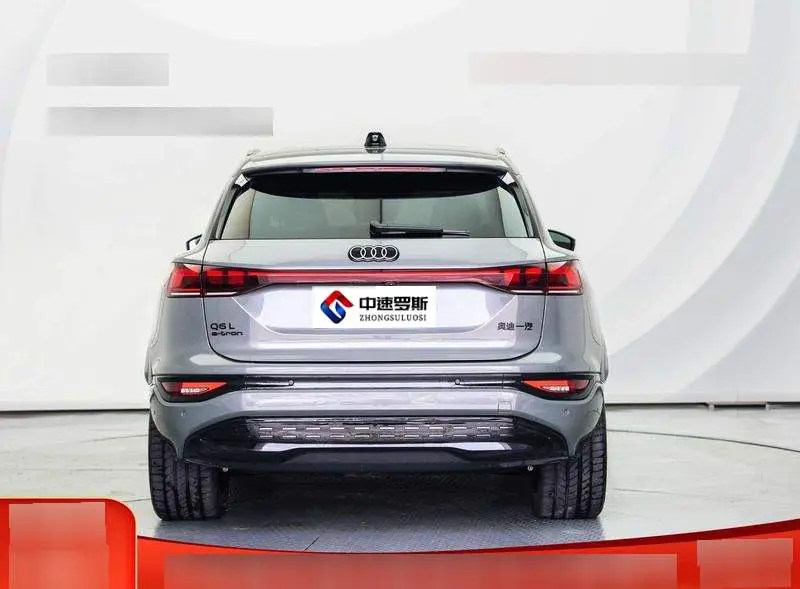 Audi Q6L e-tron 2026 First Edition Navigator — 3