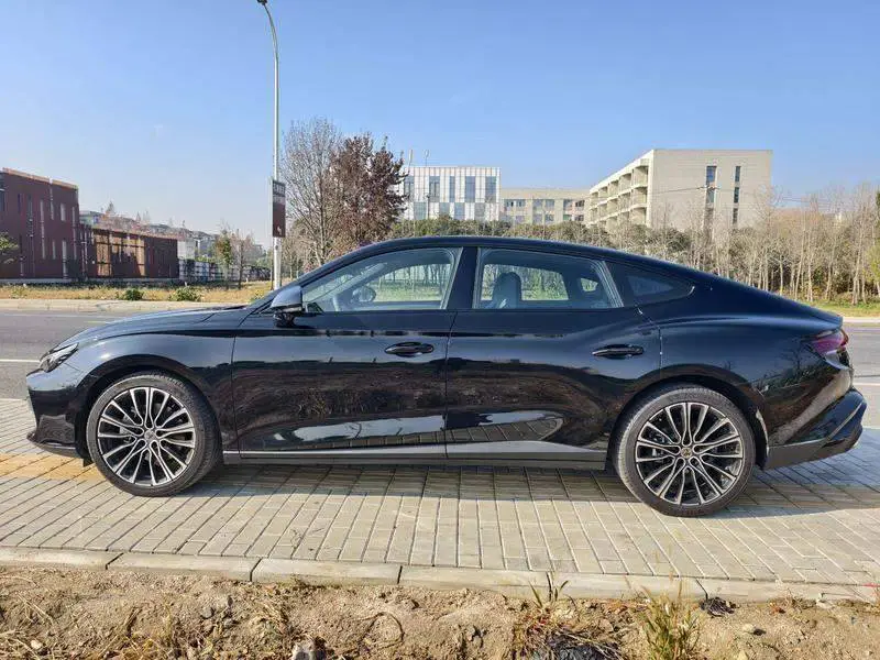 MG7 2023 1.5T DCT Elegant Edition — 4