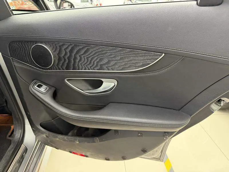 Mercedes-Benz C-Class 2015 C 180 L Sports — 14