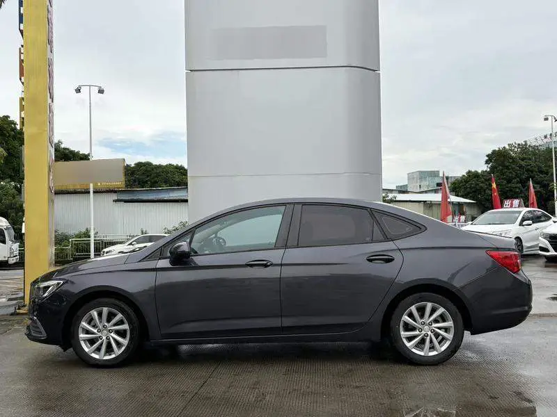 Valeant 2018 Sedan 15S Automatic Progressive — 4
