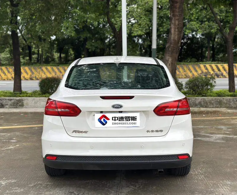 Fox 2017 Sedan 1.6L Automatic Fashion Smart Edition — 5