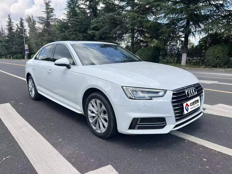 Audi A4L 2019 40 TFSI Progressive National VI — 3