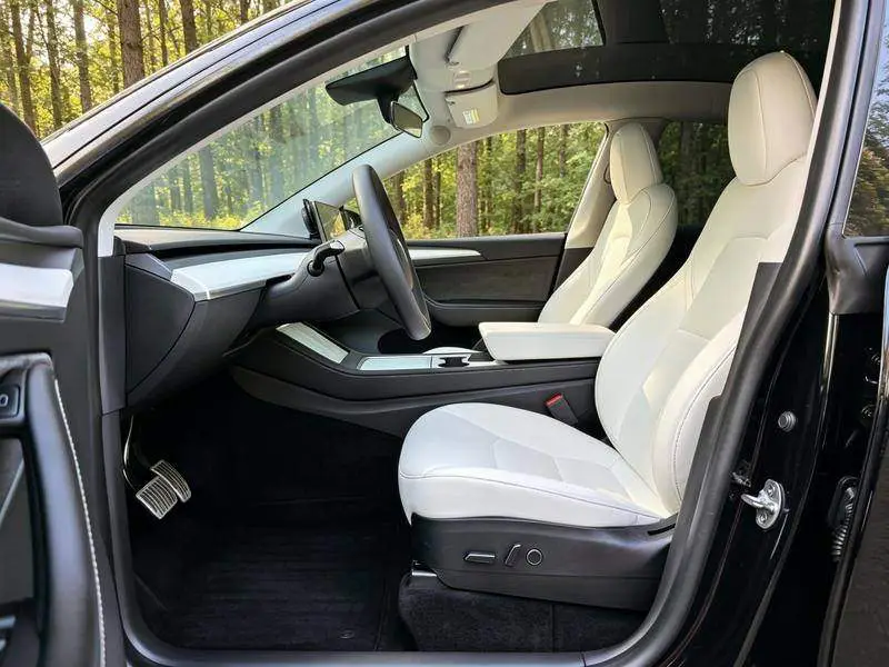 Model Y 2023 rear-wheel drive version — 16