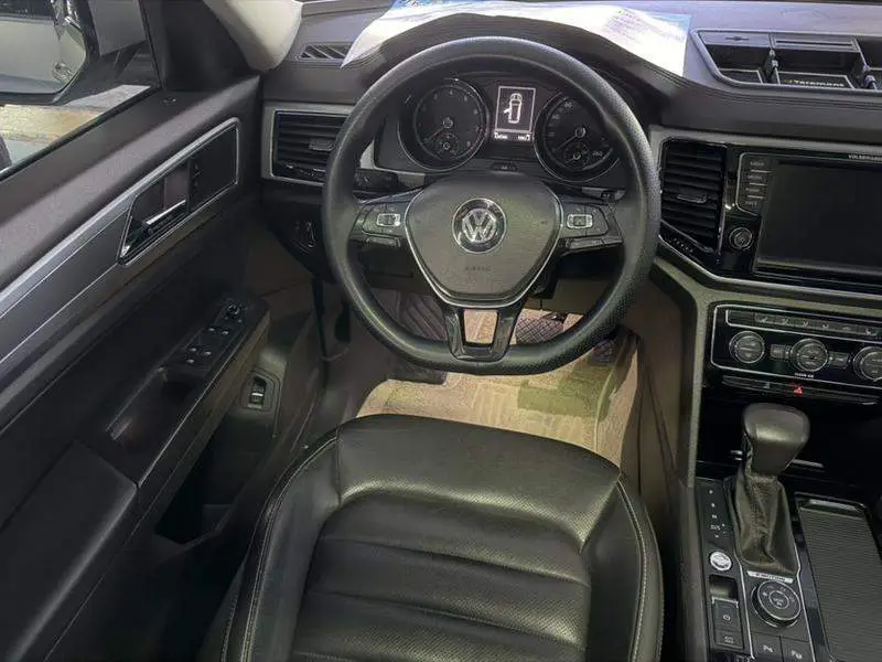 Touron 2017 380TSI 4WD Luxury Edition — 16