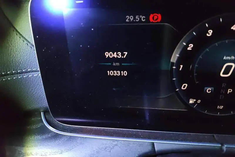 Mercedes-Benz E-Class 2018 E 200 L Sports — 17