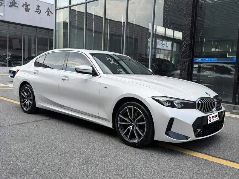 BMW 3 Series 2023 320Li M Sport Package — 3