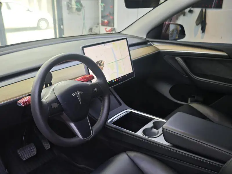 Model Y 2021 Long Range All-Wheel Drive — 9