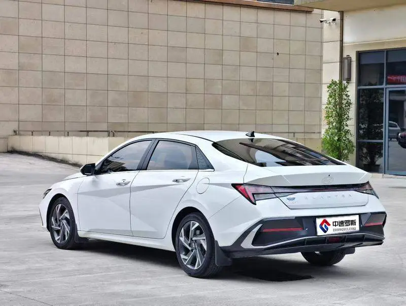 Elantra 2023 1.5L CVT GLX Elite Edition — 4