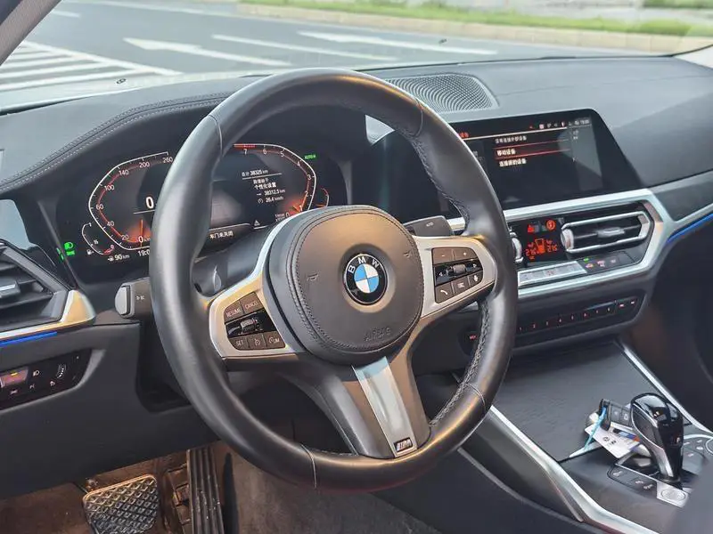 BMW 3 Series 2022 facelift 325i M Sport package — 11