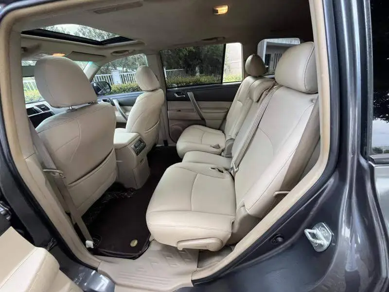 Highlander 2012 2.7L 2WD 7-seat Luxury Navigation Edition — 9