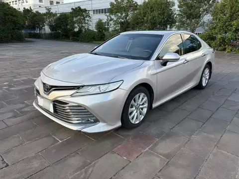 Camry 2018 2.0G Deluxe Edition