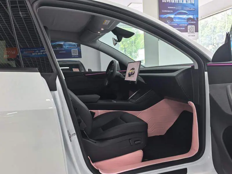 Model Y 2025 rear-wheel drive version — 15