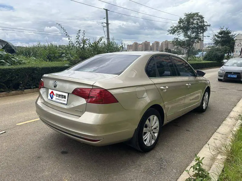 Bora 2016 1.6L Automatic Comfort — 6
