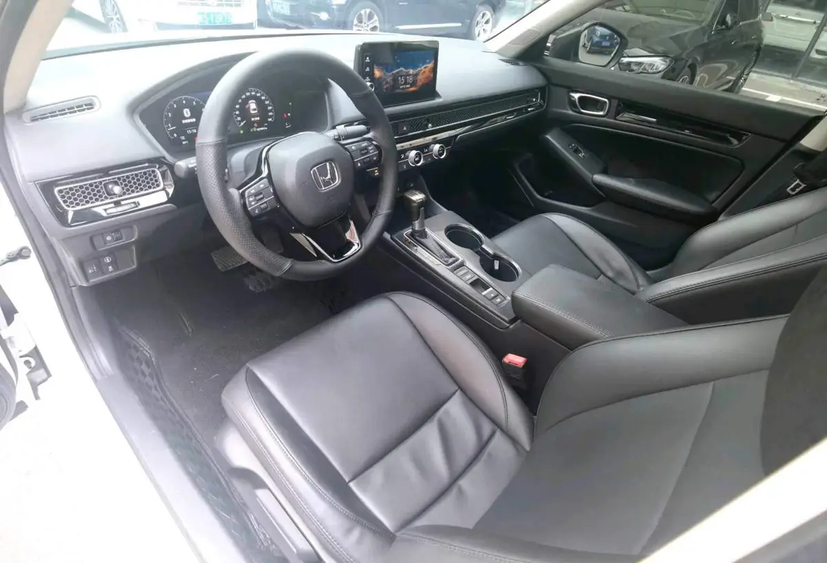 Civic 2023 240TURBO CVT Power Edition — 8