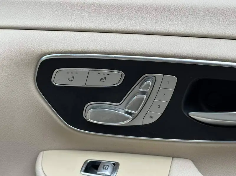 Mercedes-Benz V-Class 2016 V 260 Pilot Edition — 11