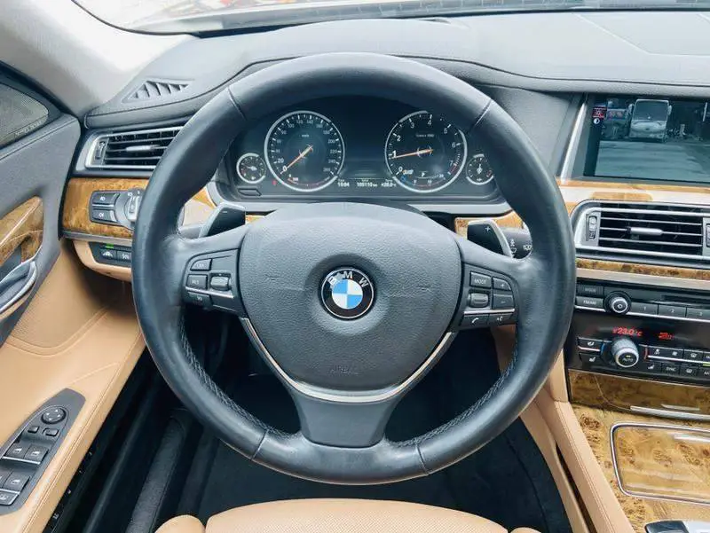 BMW 7 Series 2013 730Li Luxury — 14