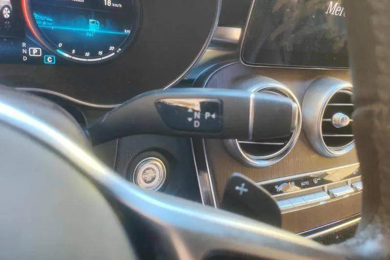 Mercedes-Benz GLC 2021 GLC 300 L 4MATIC Dynamic — 15