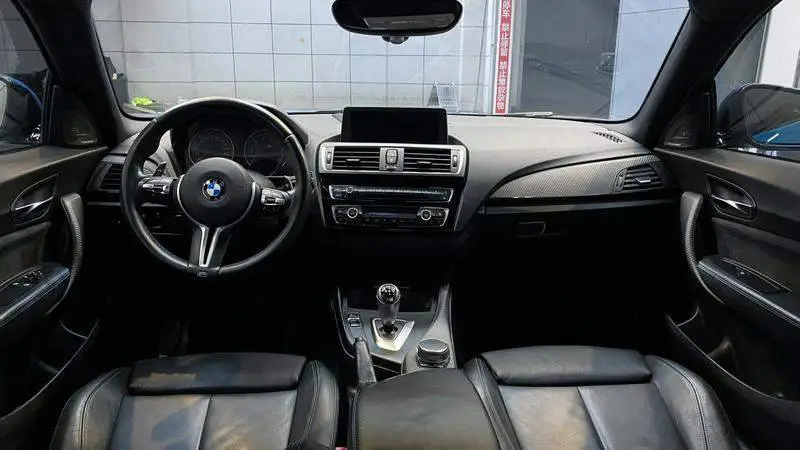 BMW M2 2016 M2 — 16