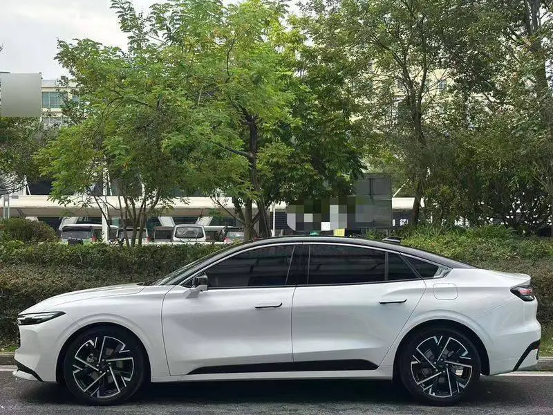 Mondeo 2026 2.0T EcoBoost Supreme Edition — 3