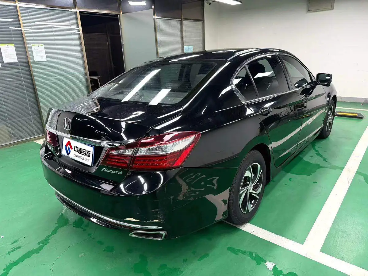 Accord 2016 2.0L Elite Edition — 4