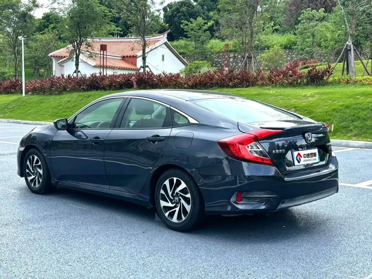 Civic 2016 220TURBO CVT Deluxe Edition — 4