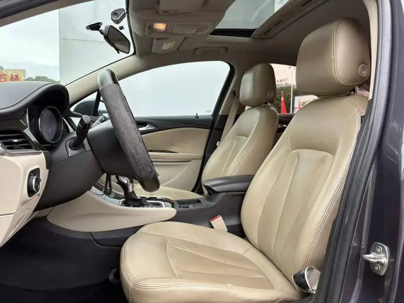 Valeant 2018 Sedan 15S Automatic Progressive — 11