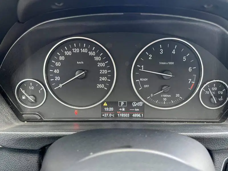 BMW 3 Series 2016 320Li Fashion Edition — 12