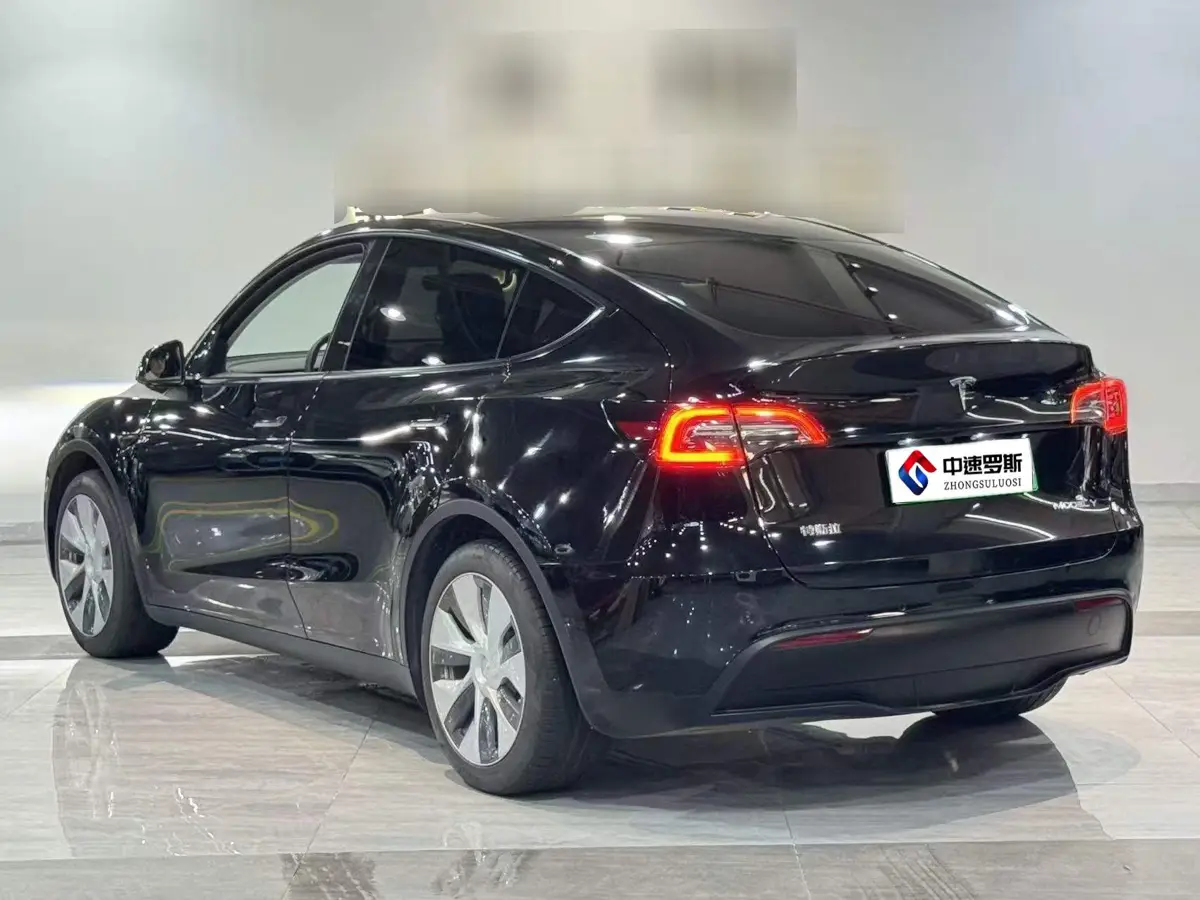 Model Y 2022 facelifted rear-wheel drive version — 4